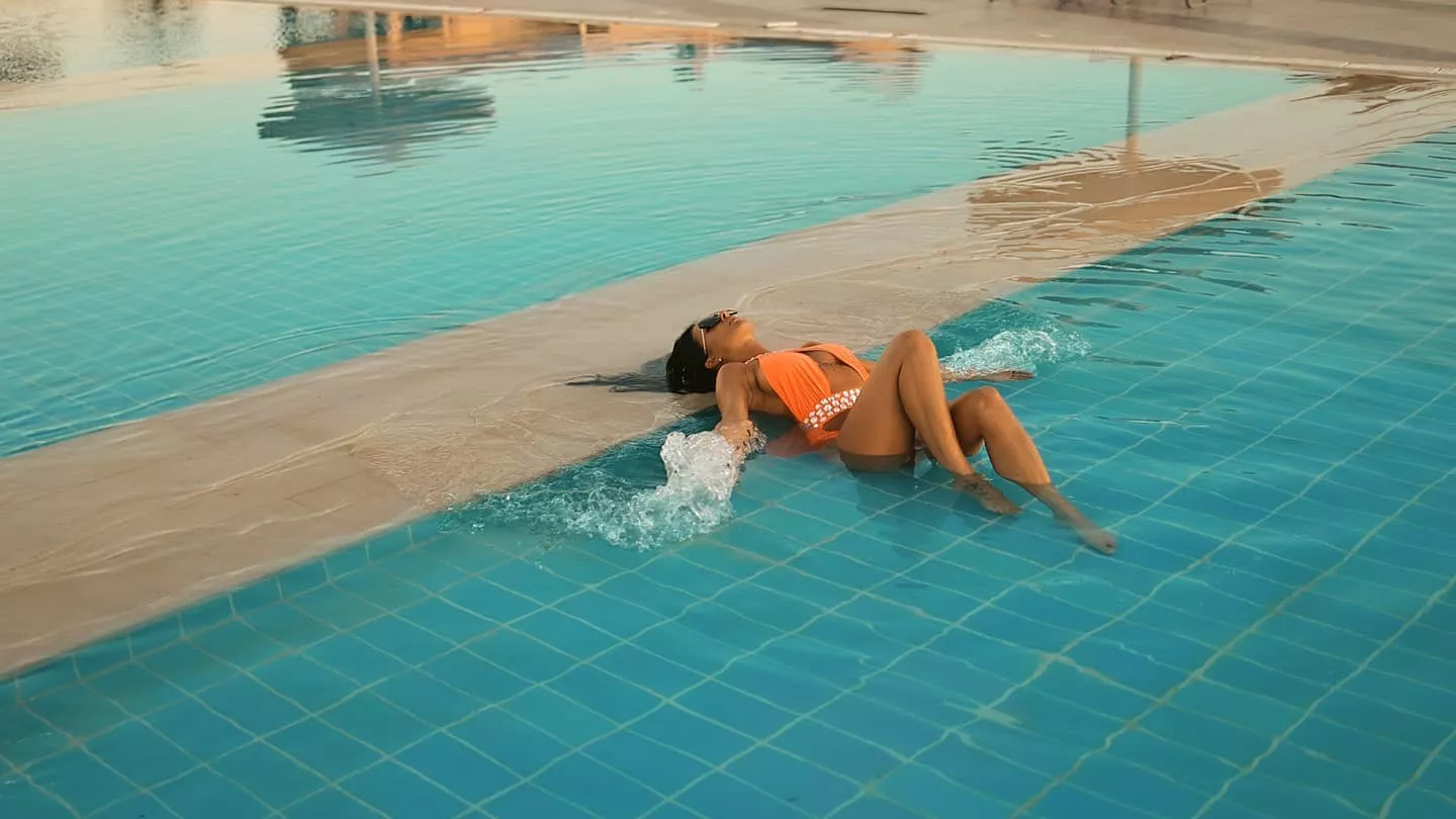 Piękna gwiazda disco polo pokazała się w skąpym bikini! Fanom opadły szczęki!